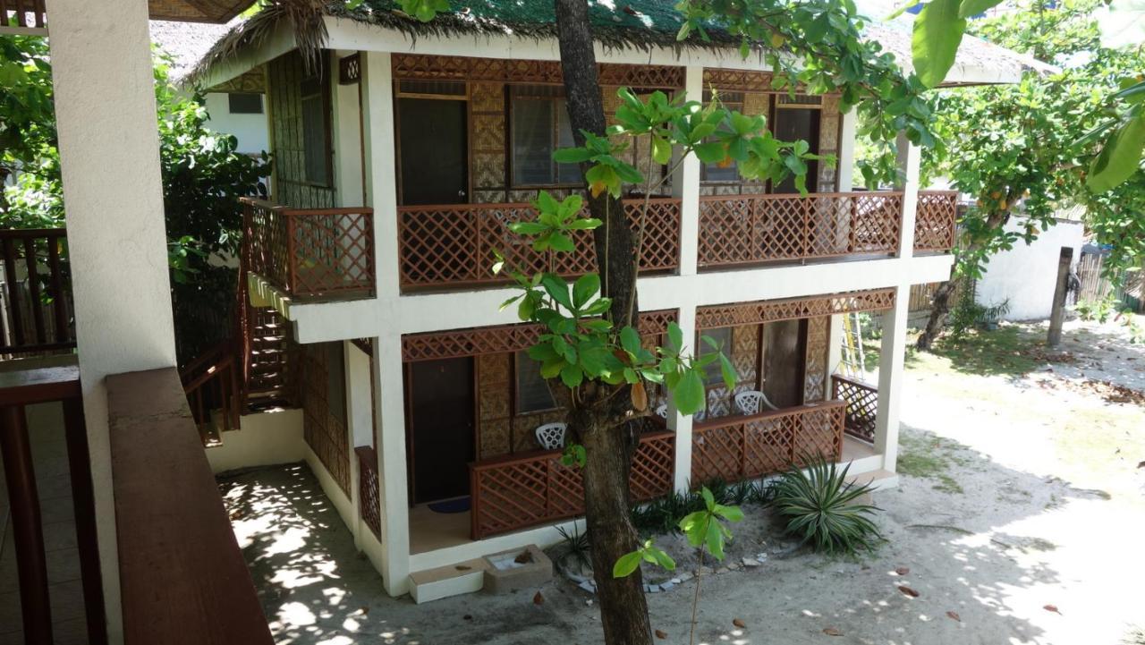 The Shark'S Tail Dive Center Hotel Daanbantayan Exterior photo
