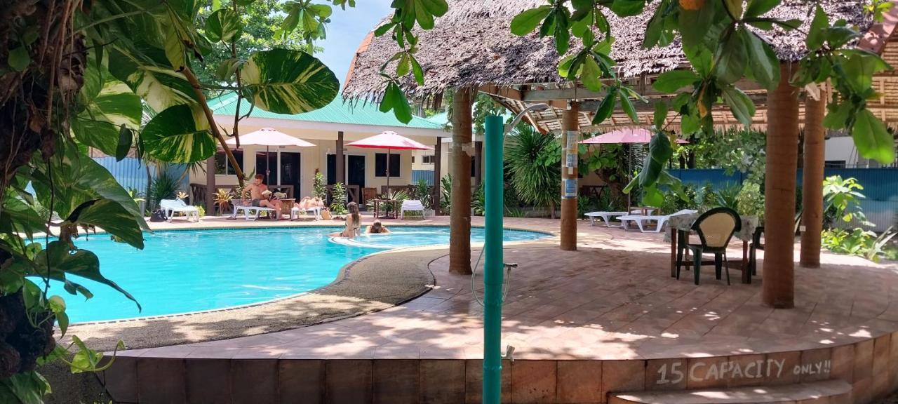 The Shark'S Tail Dive Center Hotel Daanbantayan Exterior photo